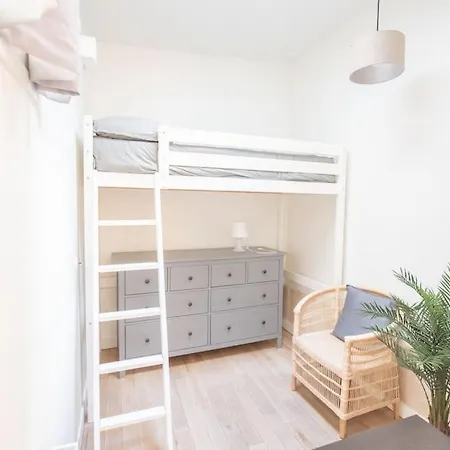 Part Of Saint-germain-des Pres / 3 Bedrooms דירה פריז